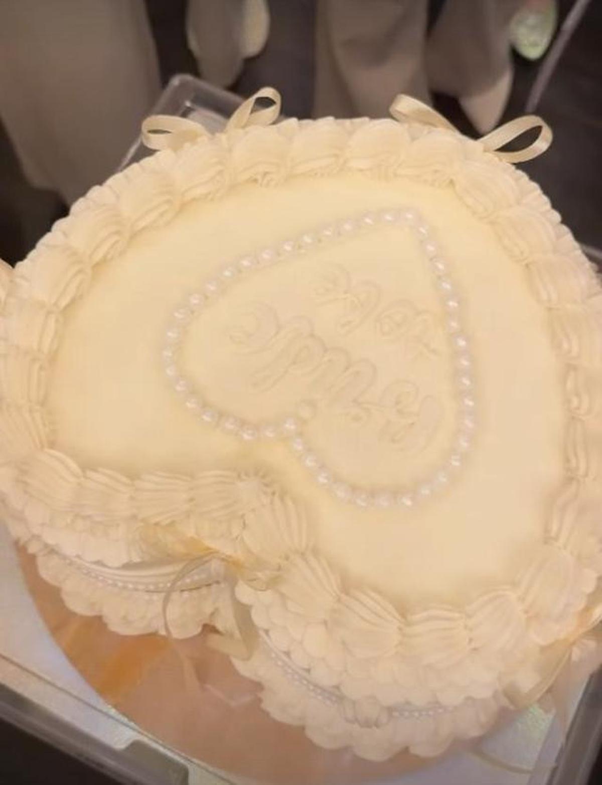 15 Potret Dekorasi Bridal Shower Syifa Hadju, Estetik dan Fun