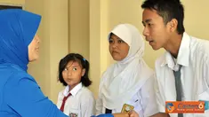 Citizen6, Sidoarjo: Ketua Cabang 1 menyampaikan bahwa dengan Beasiswa ini diharapkan anak-anak lebih meningkatkan semangat belajarnya agar dapat lebih berprestasi di sekolahnya masing-masing. (Pengirim: Roby)