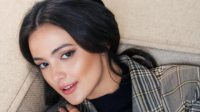 Amanda Rawles mengungkap problematika jerawat dan skincare rutin yang dipakainya