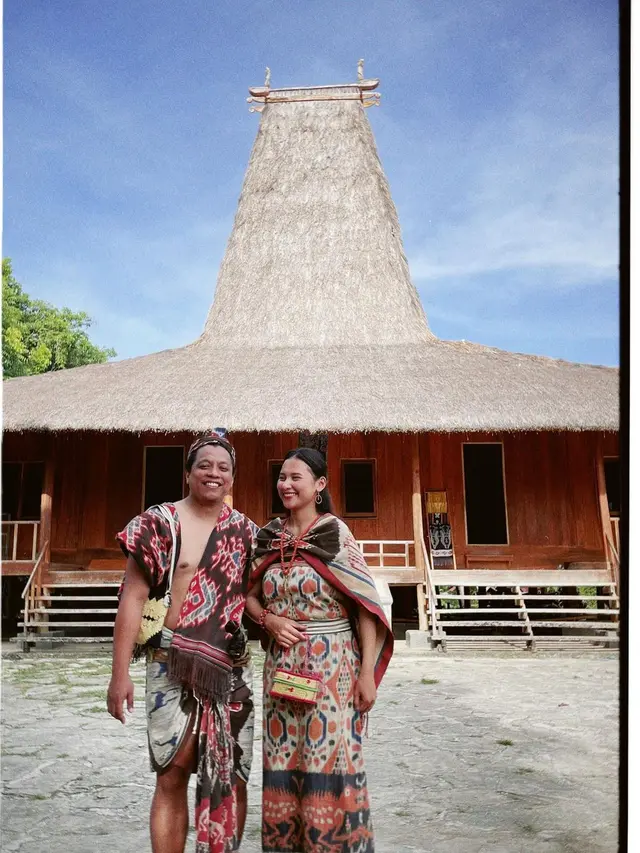 Arie Kriting dan Indah Permatasari di Sumba