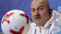 Pelatih Timnas Rusia, Stanislav Cherchesov. (AP Photo/Dmitri Lovetsky)