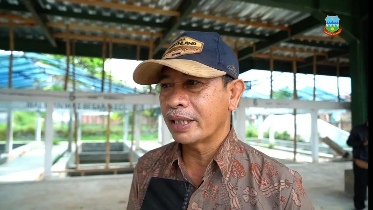 Kadiskanak Garut, Sofyan Yani mengatakan, tingkat angkat kesembuhan hewan PMK di Garut cukup tinggi, meskipun kematian hewan ternak akibat PMK masih ditemukan di beberapa wilayah. (Liputan6.com/Jayadi Supriadin)