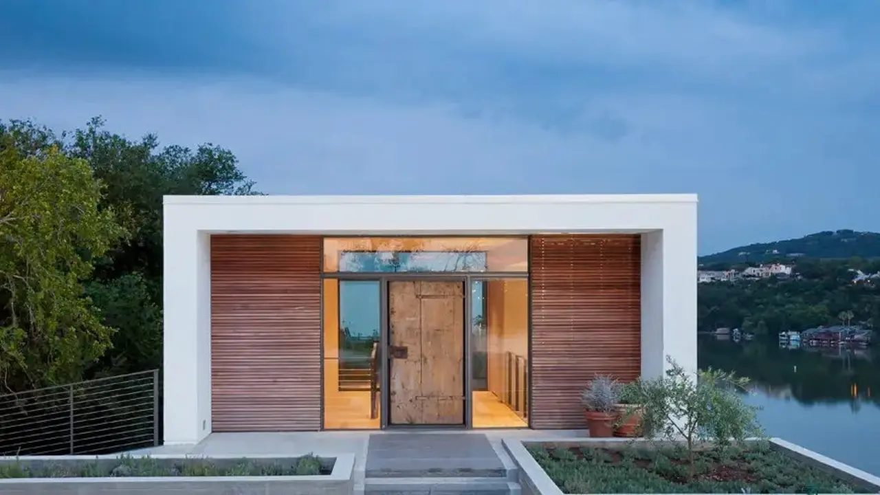 Rumah Minimalis dengan Kombinasi Beton dan Kayu