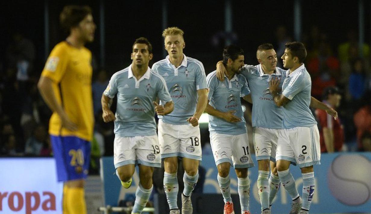 Pemain Celta Vigo merayakan gol kemenangan atas Barcelona dalam lanjutan La Liga Spanyol di Stadion Balaidos, Vigo, Spanyol, Kamis (24/9/2015) dini hari WIB. (AFP Photo/Miguel Riopa)