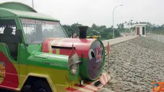 Citizen6, Tangerang: Mobil odong-odong yang siap mengangkut pengunjung untuk keliling waduk. (Pengirim: Fahrizal Razak) 
