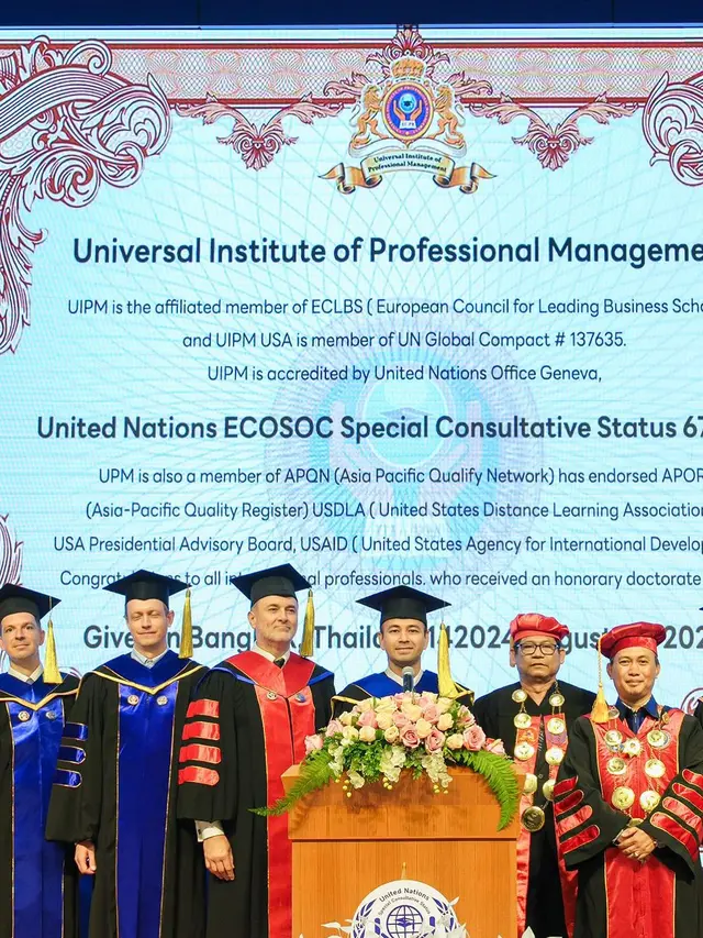 Raffi Ahmad Dapat Gelar Doktor HC