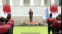 Presiden Joko Widodo atau Jokowi melepas kontingen Indonesia untuk ajang SEA Games ke-32 di Kamboja, Selasa (2/5/2023). (Foto: tangkapan layar Youtube Sekretariat Presiden).