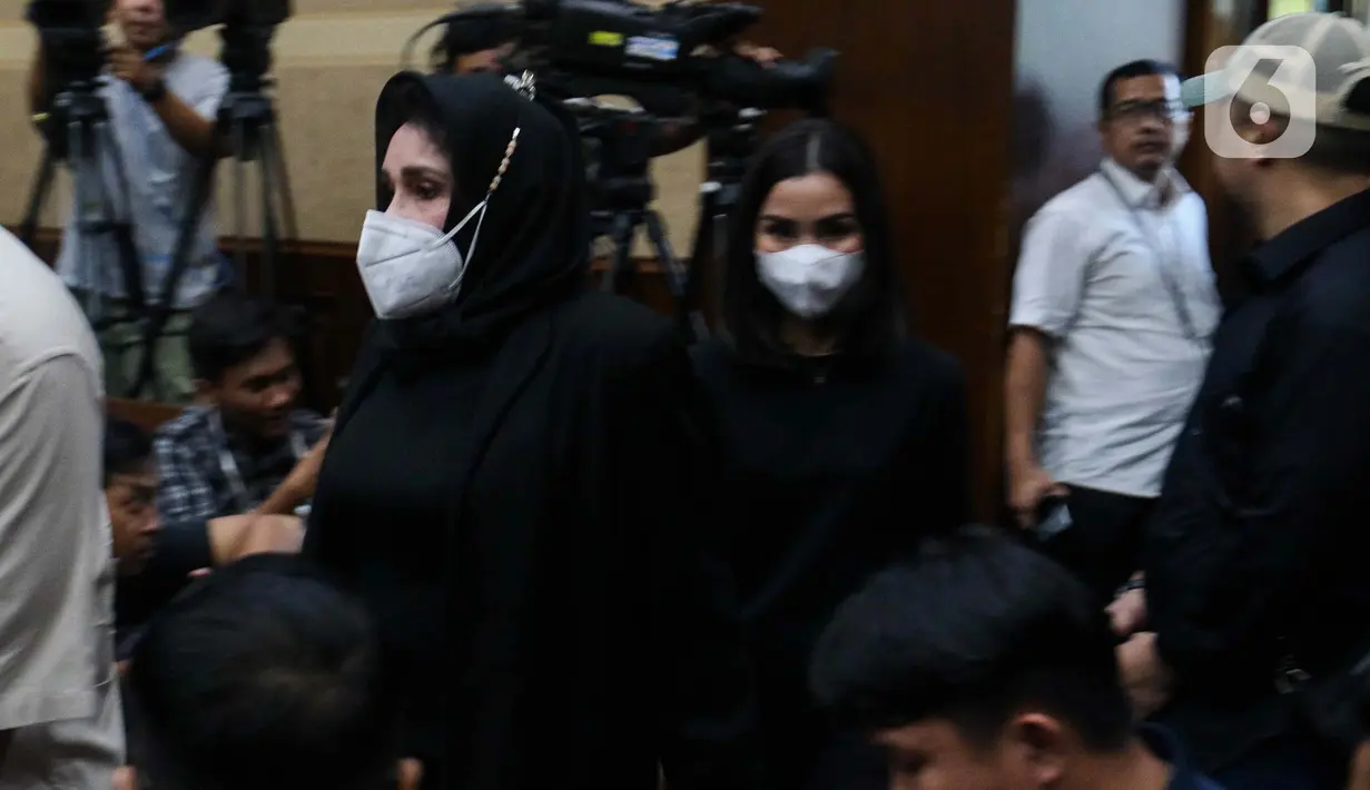 Kesembilan saksi tersebut adalah istri, anak, cucu dan staf khusus Kementerian Pertanian. (Liputan6.com/Herman Zakharia)