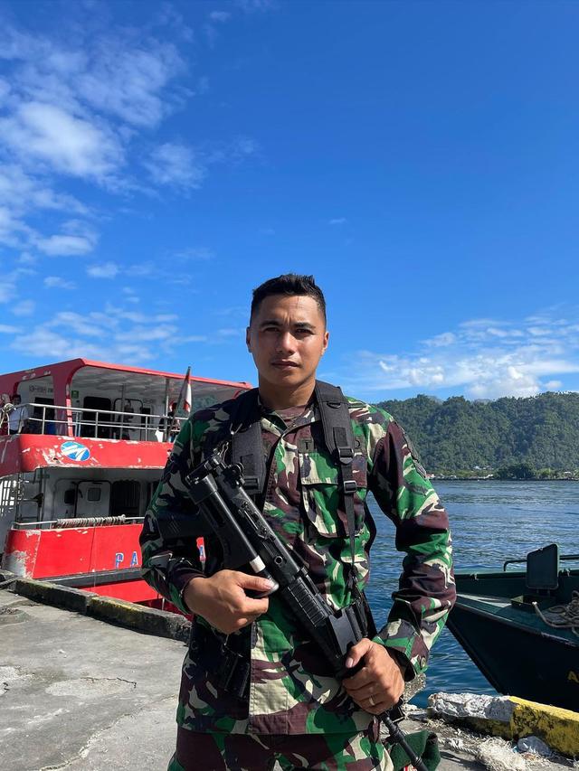 6 Potret Aprilia Manganang saat Pakai Seragam Dinas TNI, Makin Gagah