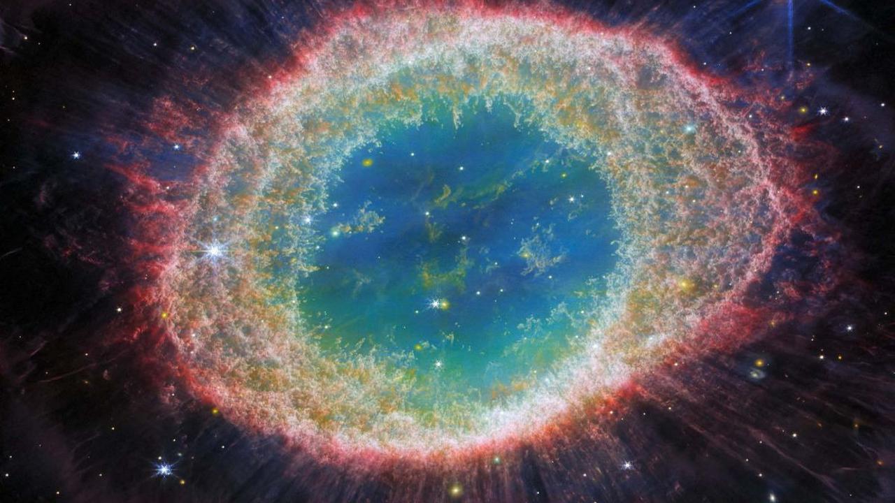 <b>Nebula Cincin</b>