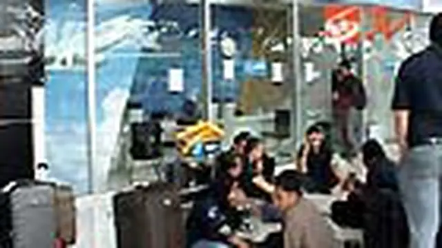 Calon Penumpang Mandala di Cengkareng Kecewa