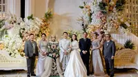 Gaya Kondangan Melly Goeslaw, Tampil Beda dengan Gaun Bertabur Permata