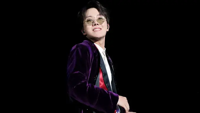 [Bintang] 5 Kejutan J-Hope BTS di Comeback Mixtape