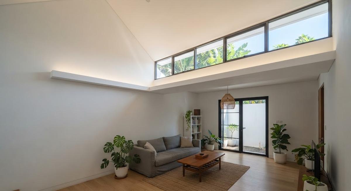Model Jendela Clerestory untuk Memasukkan Cahaya dari Bagian Atas Dinding