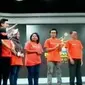 Tujuh figur penerima penghargaan Liputan 6 Awards 2017 tiba di ruang redaksi Liputan 6 SCTV di Jakarta. (Liputan 6 SCTV)