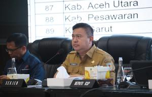 Sekretaris Jenderal Kementerian Dalam Negeri (Kemendagri) Tomsi Tohir meminta pemerintah daerah (Pemda) segera mengambil langkah pengendalian terhadap kenaikan harga cabai merah yang terjadi di sejumlah wilayah. (Dok: Kemendagri)