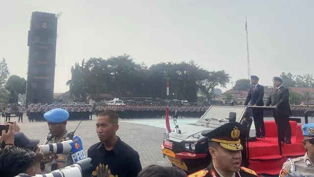 Presiden Joko Widoso (Jokowi) memimpin jalannya apel kesiapan pelantikan presiden dan wakil presiden terpilih 2024-2029 di Mako Brimob Polri, Depok, Jawa Barat pada Senin (14/10/2024).