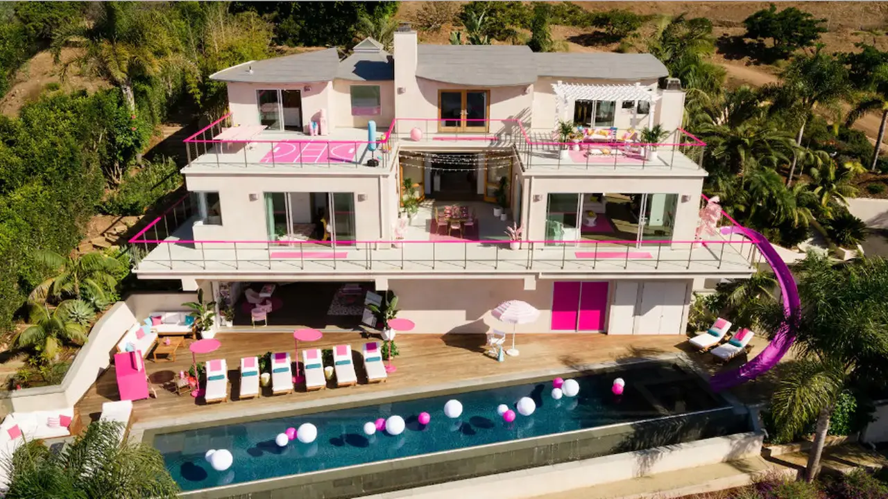 Rayakan HUT ke-60 Barbie, Airbnb Suguhkan Rumah Barbie yang Dapat Ditinggali