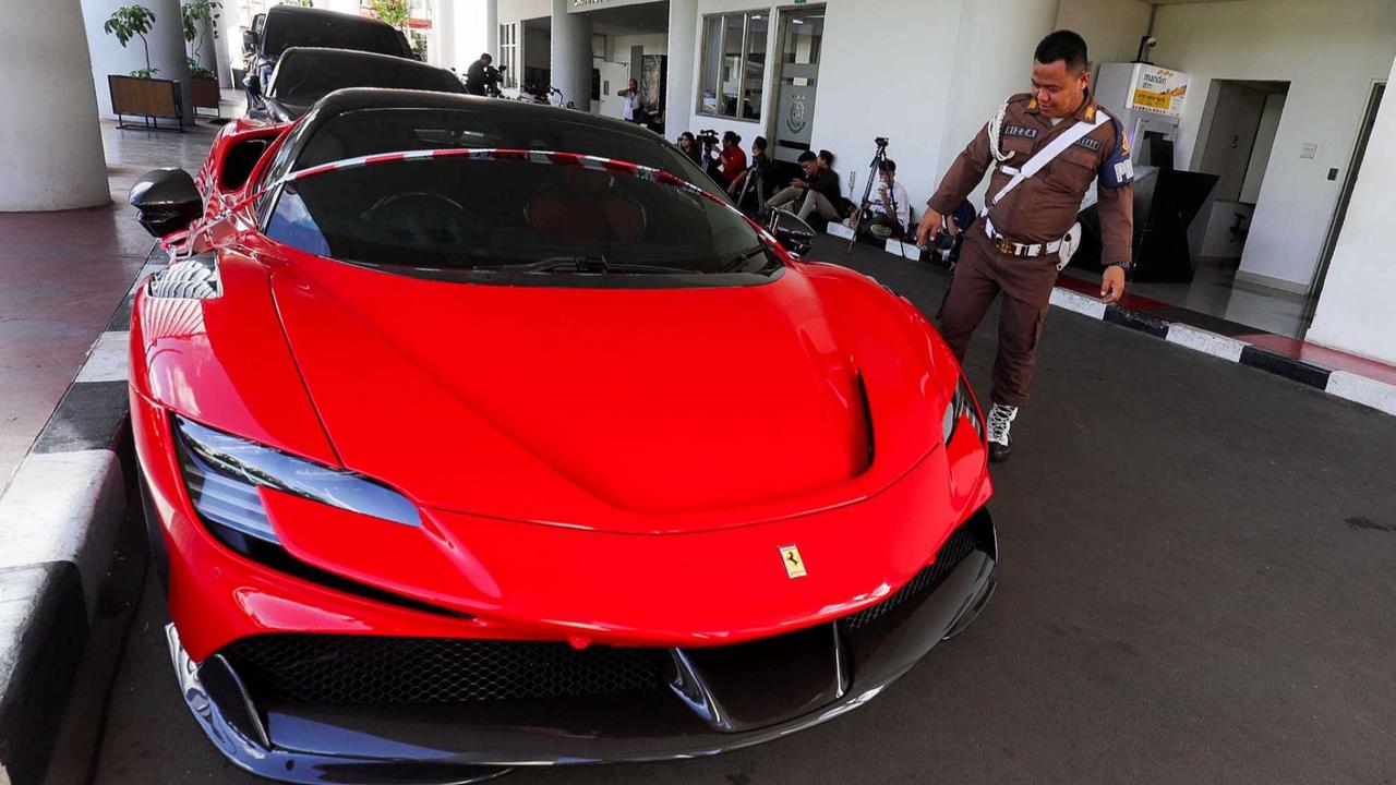 Deretan mobil mewah kasus suap hakim PN Jakarta Pusat disita Kejaksaan Agung
