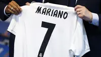 Mariano Diaz resmi kembali ke Real Madrid dan akan mengenakan nomor punggung 7. (AFP/Benjamin Cremel)