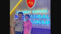 Seali Syah, Istri Brigjen Hendra Kurniawan Buka Suara soal Skenario Ferdy Sambo di Kasus Brigadir J. (Instagram @sealisyah)