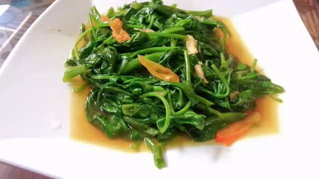 Tumis Kangkung Tetap Hijau dan Segar.