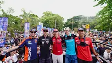 Ribuan Warga Mataram Antusias Sambut Parade Pembalap Dunia Jelang MotoGP Indonesia 2026