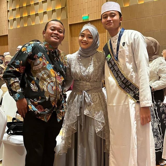 6 Momen Rizwan Fadilah Putra Sule Wisuda Tahfiz, Netizen: Mama Lina ...