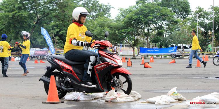 Ini Alasan Rifat Mau Melatih Safety Riding untuk Motor - Berita Otosia.com