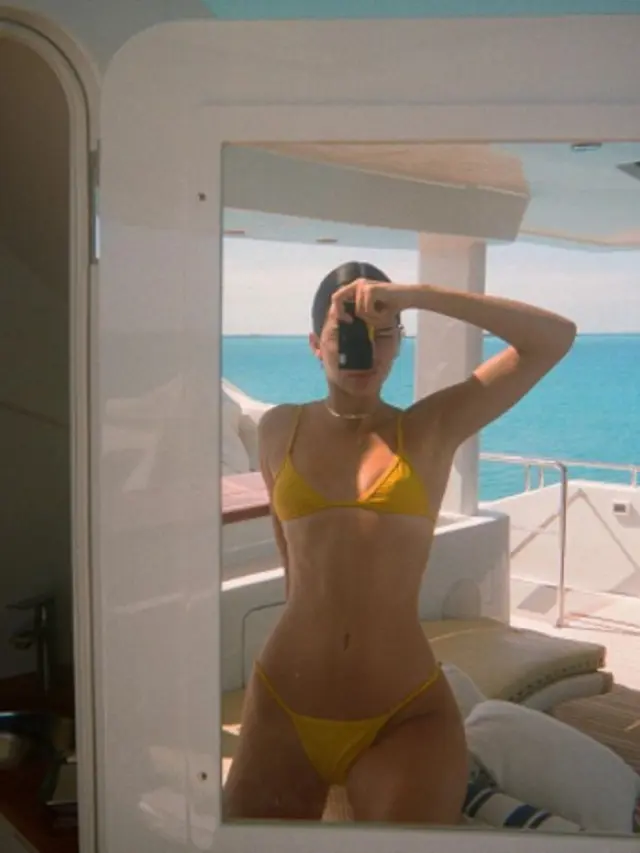 [Bintang] Kendall Jenner