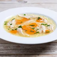 Resep sup ayam suwir./Copyright&nbsp;freepik.com/author/chandlervid85