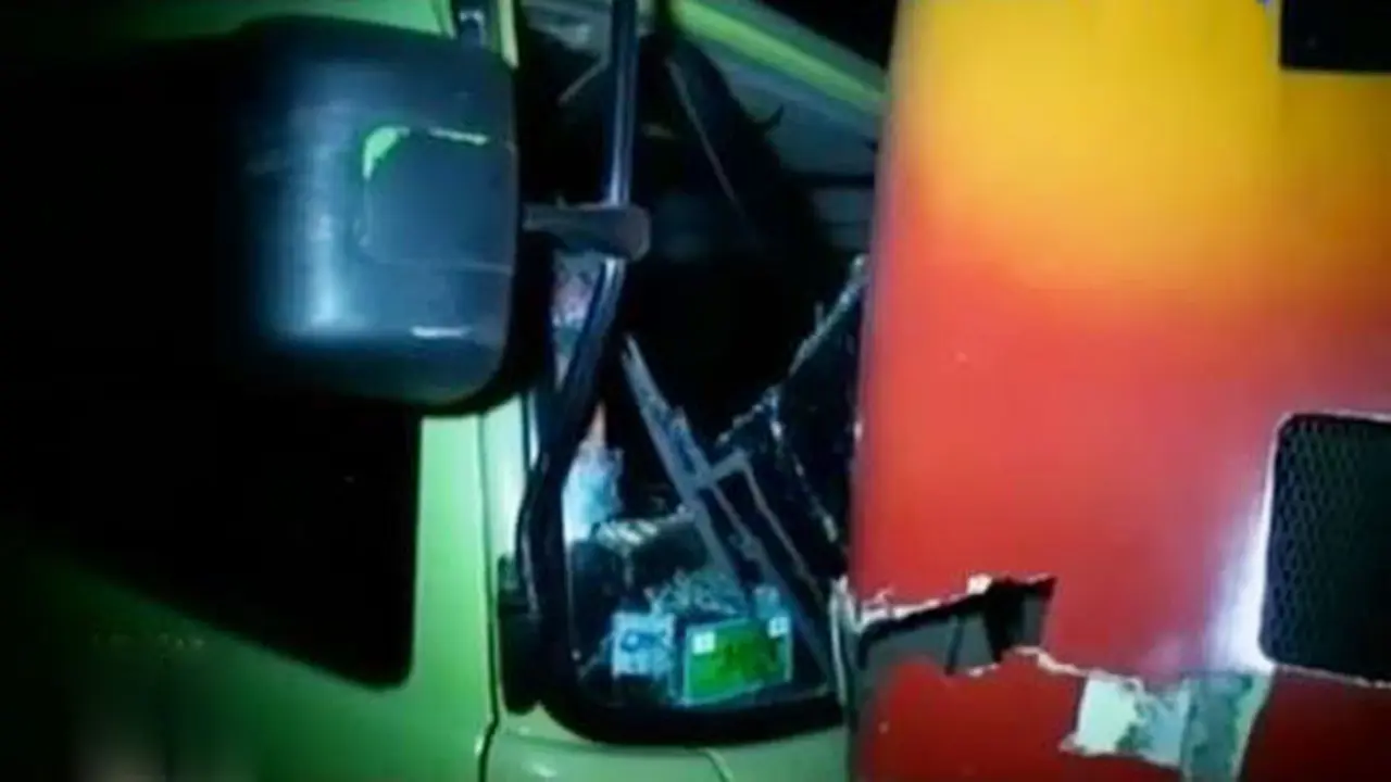 Bus Transjakarta Koridor 7 Rem Blong, Penumpang dan Sopir Terluka