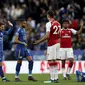 Bek Arsenal, Konstantinos Mavropanos, mendapat kartu merah saat melawan Leicester City pada laga Premier League di Stadion King Power, Kamis (10/5/2018). Leicester City menang 3-1 atas Arsenal. (AP/David Davies)