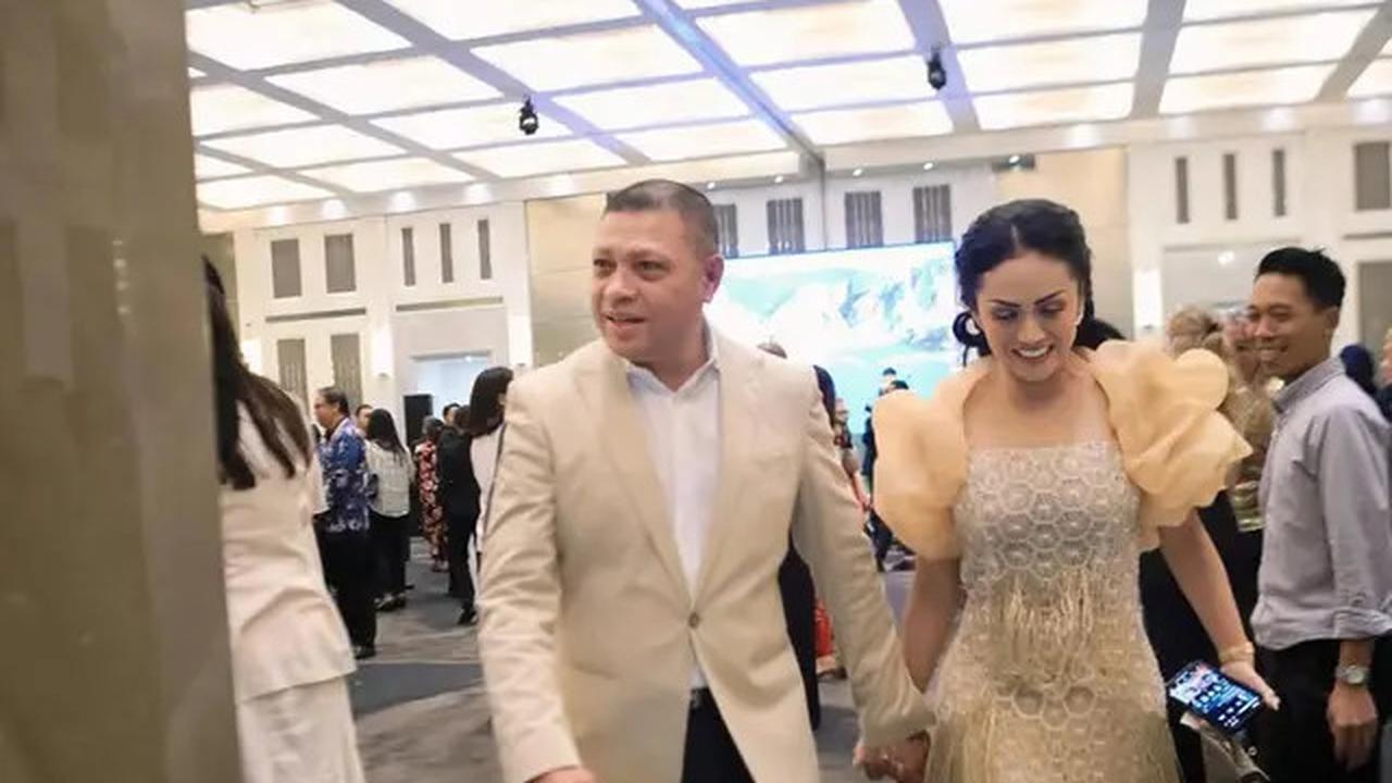 Model Rambut Kris Dayanti saat Menemani Sang Suami pada Acara Formal