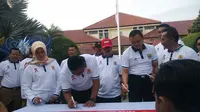 Komitmen Pemkab Cirebon menekan angka penderita HIV Aids pada peringatan hari aids sedunia. Foto (Liputan6.com / Panji Prayitno)