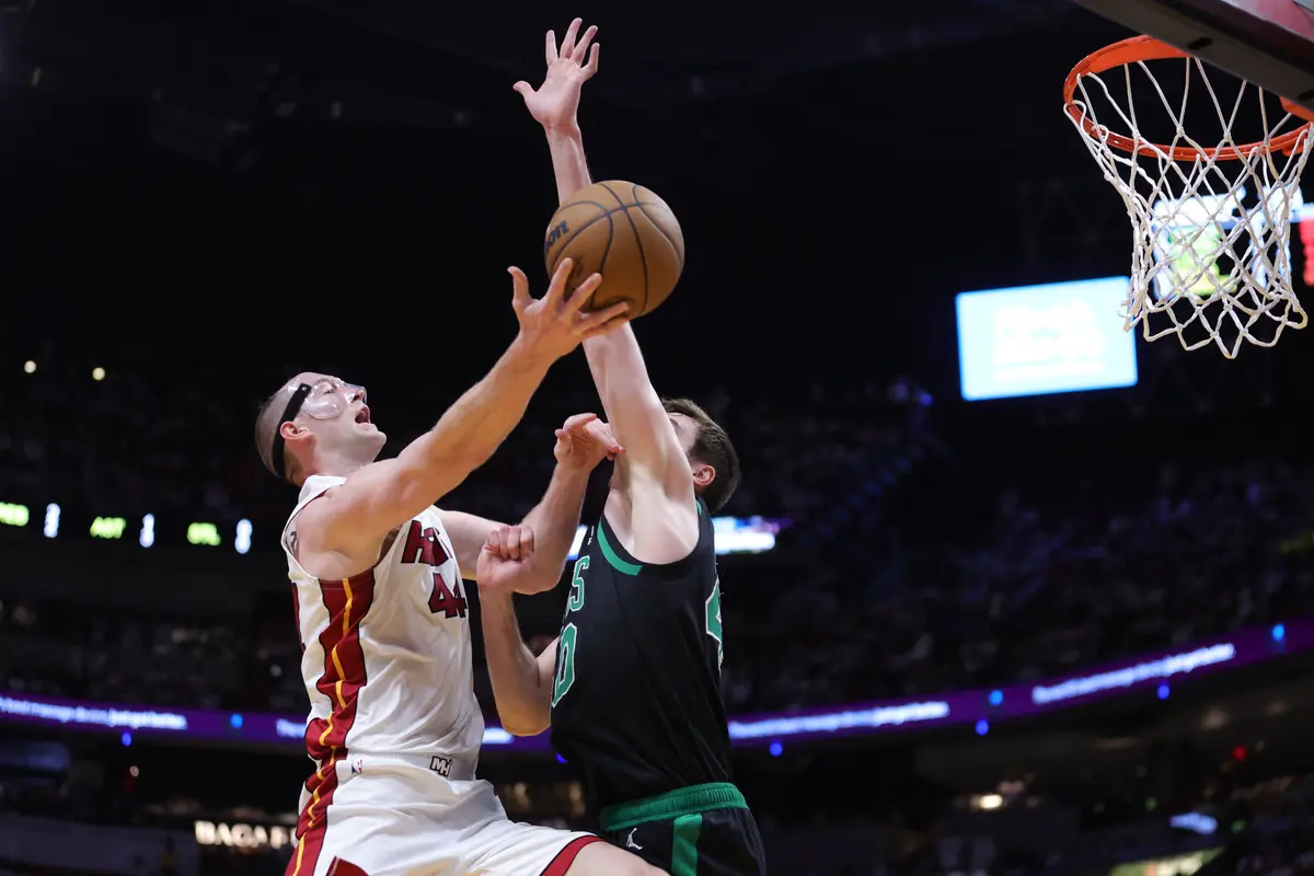 Pemain Miami Heat Cody Zeller