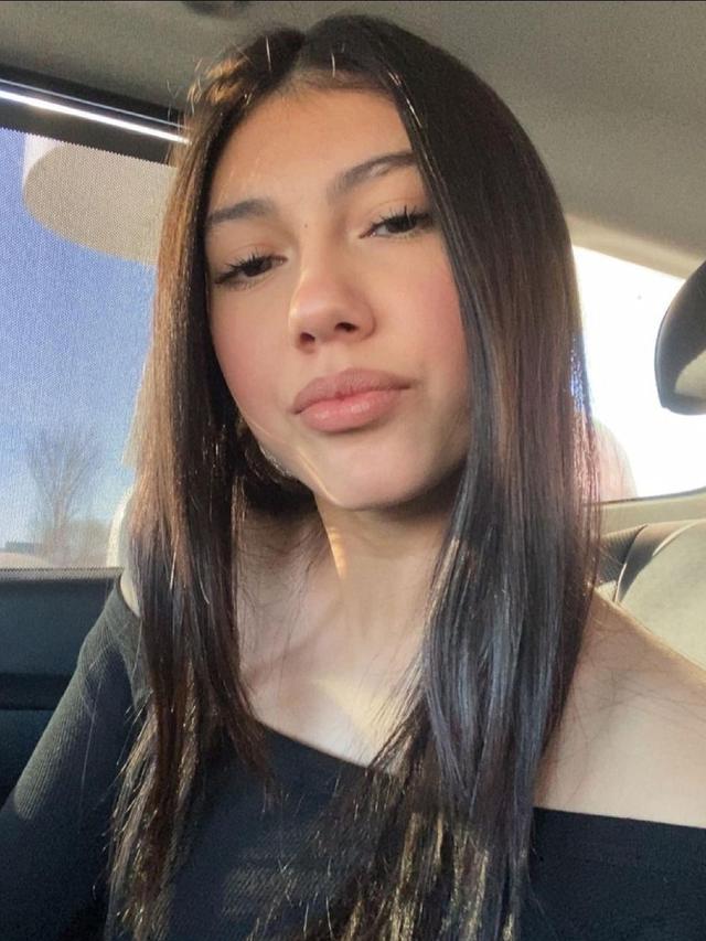 Asha Bermudez dan Cindy Fatikasari di Kanada