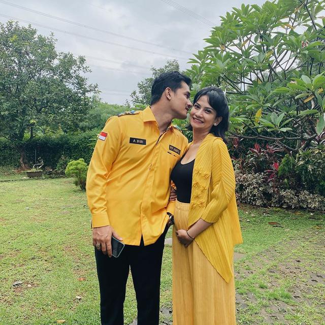 Sudah Enggak Sendiri,  7 Seleb Ini Jalani Ramadhan Bareng Pasangan