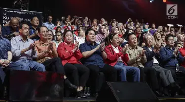 Sejumlah tamu undangan hadir bertepatan dengan 100 hari menjelang Asian Games 2018 di Studio 6 Emtek City, Jakarta, Kamis (10/5). Kegiatan Konser 100 Hari Menuju Asian Games 2018 dimeriahkan artis dan atlet nasional. (Liputan6.com/Faizal Fanani)