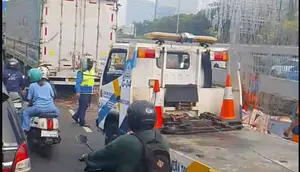 Truk Kecelakaan di Depan DPR, Sejumlah Rute Transjakarta Dialihkan