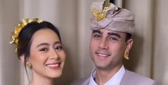 Pasangan seleb Laura Theux-Indra Brotolaras telah menikah pada 23 Maret 2023 [Foto: @kamaratihbaliwedding]