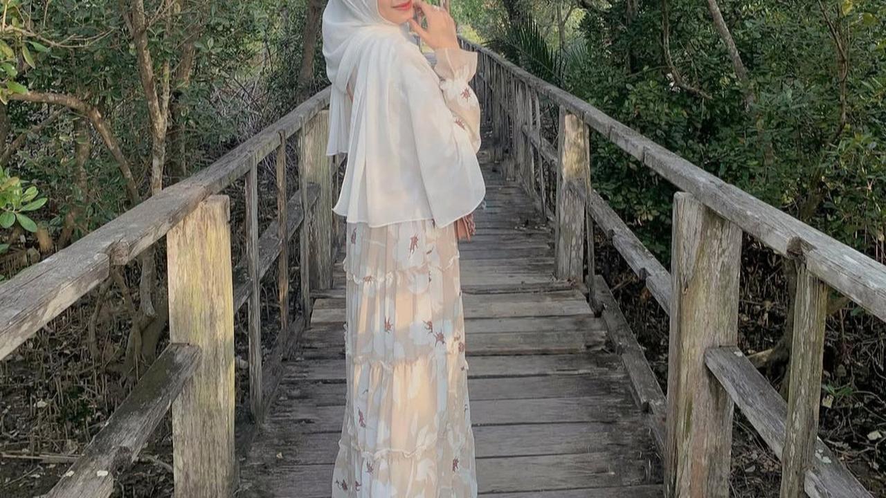 Potret Nafha Firah Istri Mamat Alkatiri, TikTokers Cantik yang Ngaku Lebih Betah di Rumah - Disebut Istri Idaman