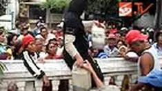 Ledakan elpiji membuat warga Lumajang, Jatim, trauma. Mereka pun rela berdesakan untuk mendapatkan minyak tanah pengganti elpiji. 