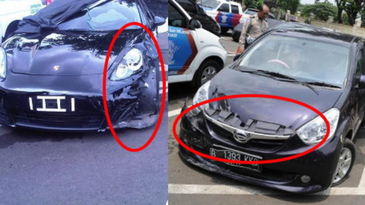 Porsche Panamera vs Daihatsu Sirion (merdeka.com)