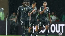 Bek Real Madrid asal Jerman #22, Antonio Ruediger, gelandang Prancis #14, Aurelien Tchouameni, bek Inggris #12, Trent Alexander-Arnold, dan gelandang Inggris #05, Jude Bellingham, merayakan gol kedua tim mereka dalam pertandingan Grup H Piala Dunia Antarklub 2025 antara FC Salzburg dari Austria dan Real Madrid dari Spanyol di Stadion Lincoln Financial Field, Philadelphia, pada 26 Juni 2025. (CHARLY TRIBALLEAU/AFP)