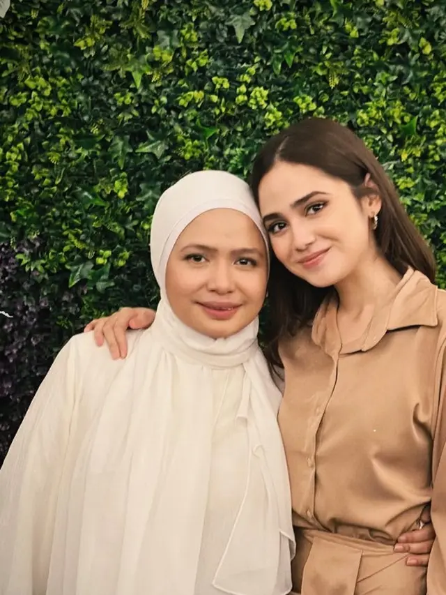 Potret Syifa Hadju dan bunda (Sumber: Instagram/syifahadju)