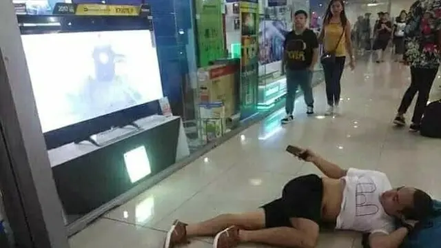 Super Kocak, 8 Aksi Absurd Orang-Orang ini Malah Bikin Kita Malu Sendiri