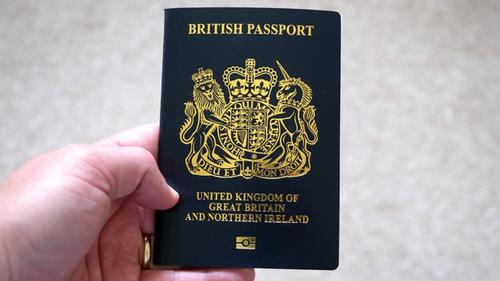Ilustrasi paspor Inggris