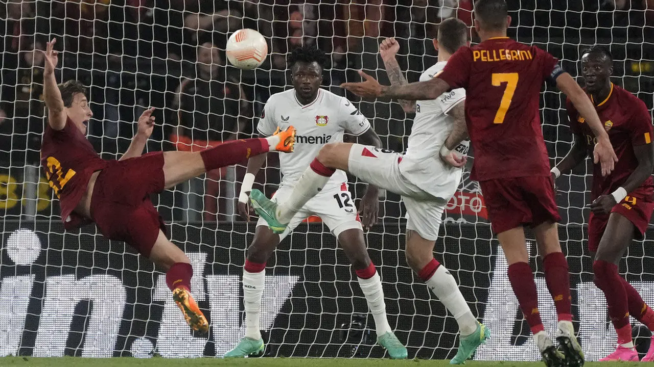 Edoardo Bove, AS Roma vs Bayer Leverkusen, Liga Europa