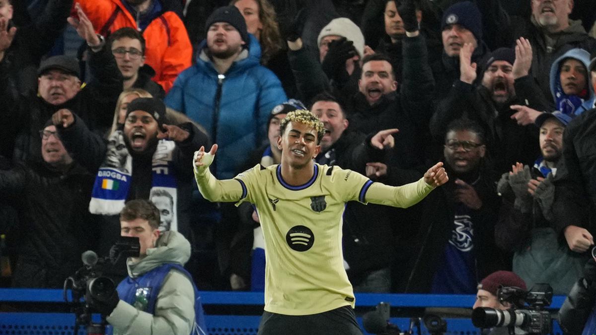 Malam Liga Champions yang Berat Untuk Lamine Yamal: Sudah Gagal Hindarkan Barcelona Dari Kekalahan, Kena Ejek Suporter Chelsea Pula